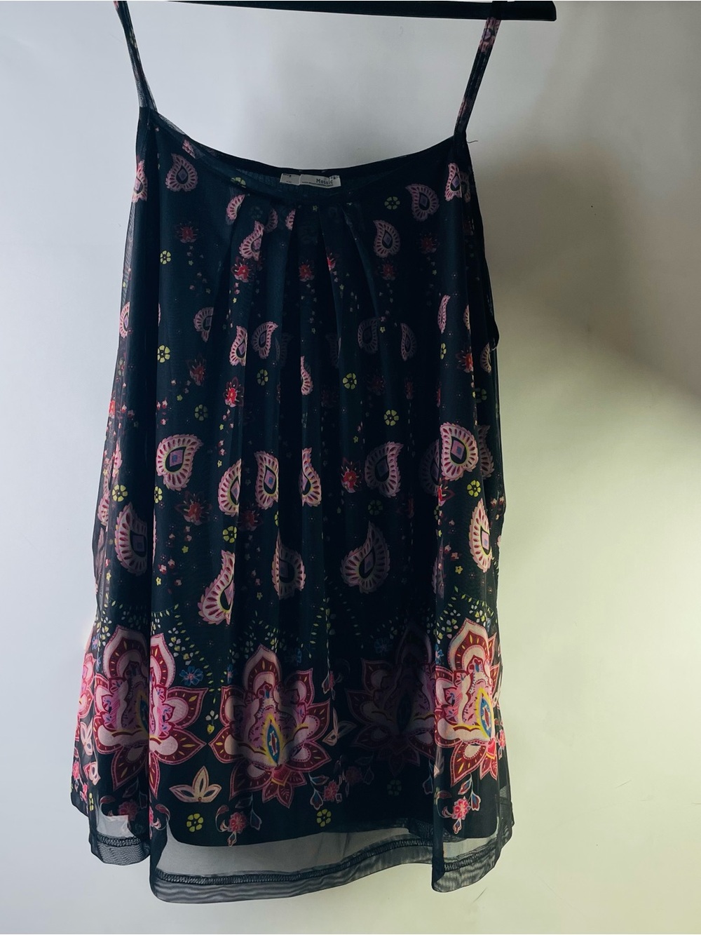 Messic Women’s Black Floral-Print Spaghetti-Strap Blouse Size XL